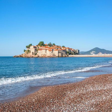 Montesan Luxury Apartment Beach Front Sveti Stefan Dış mekan fotoğraf