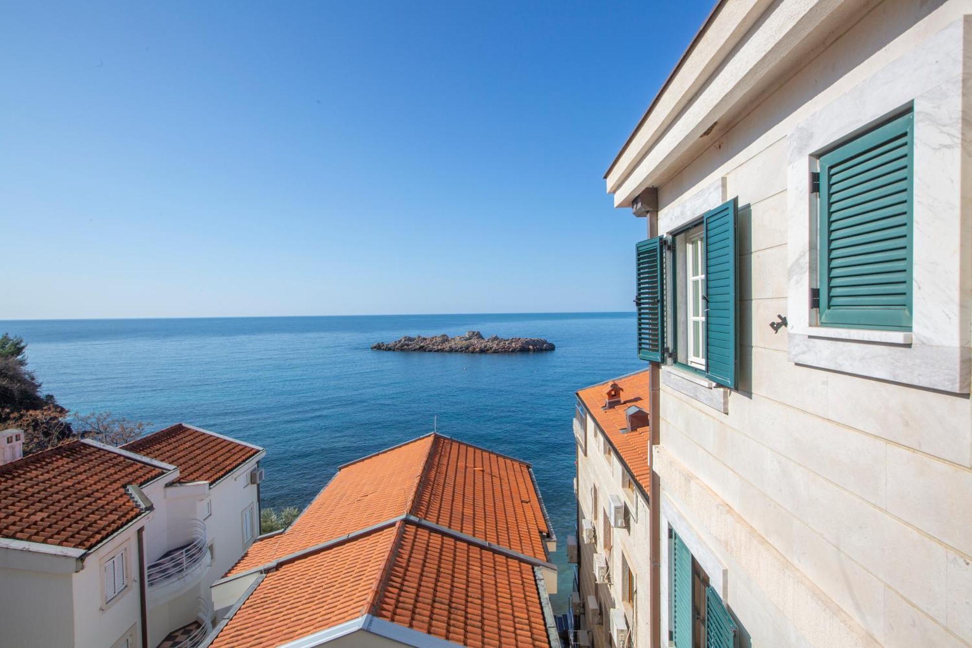 Montesan Luxury Apartment Beach Front Sveti Stefan Dış mekan fotoğraf
