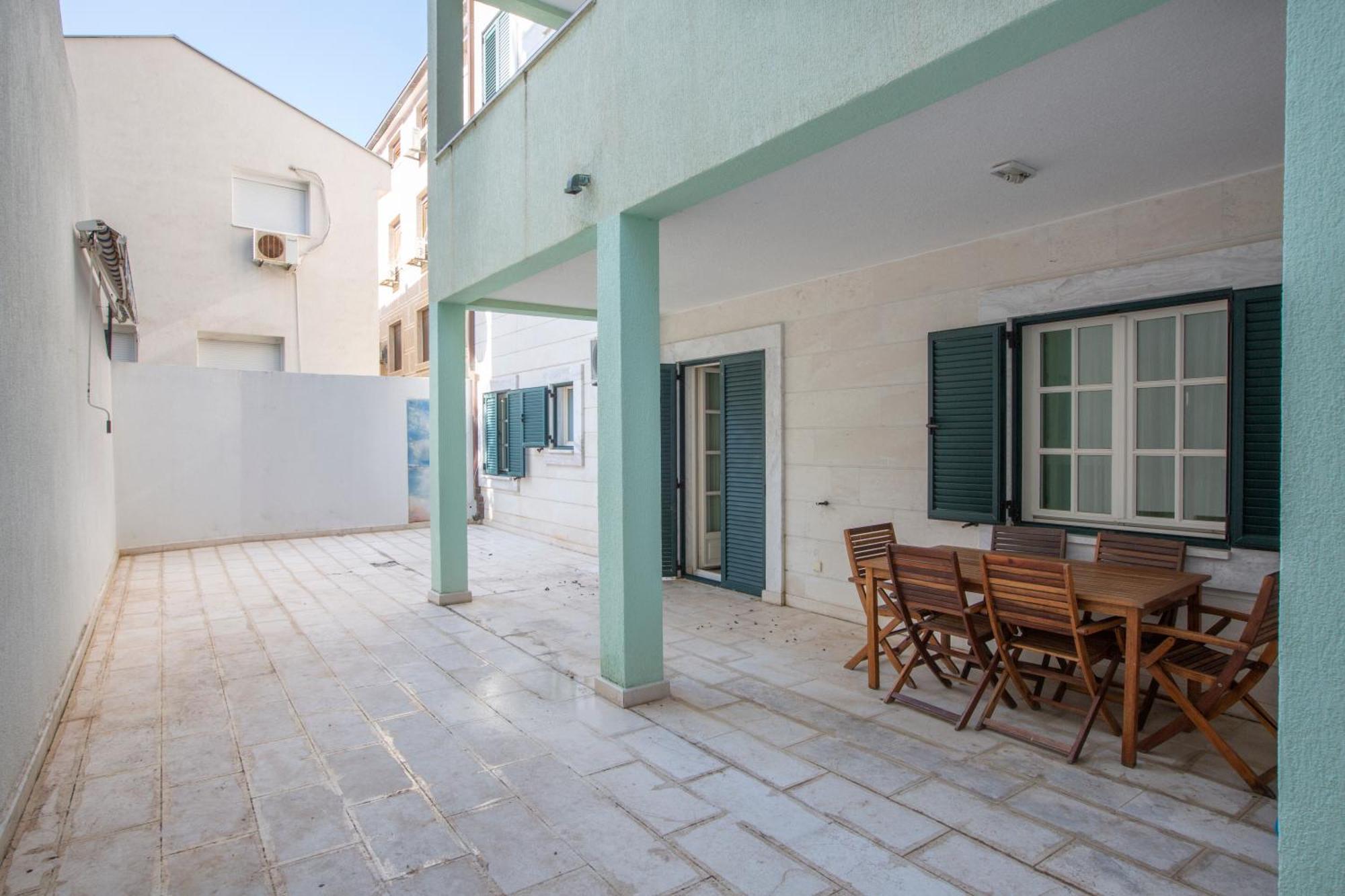 Montesan Luxury Apartment Beach Front Sveti Stefan Dış mekan fotoğraf