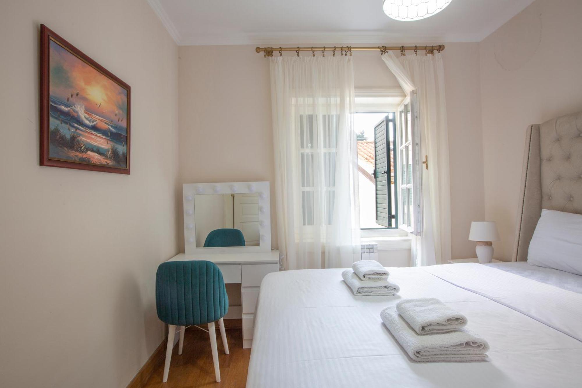 Montesan Luxury Apartment Beach Front Sveti Stefan Dış mekan fotoğraf