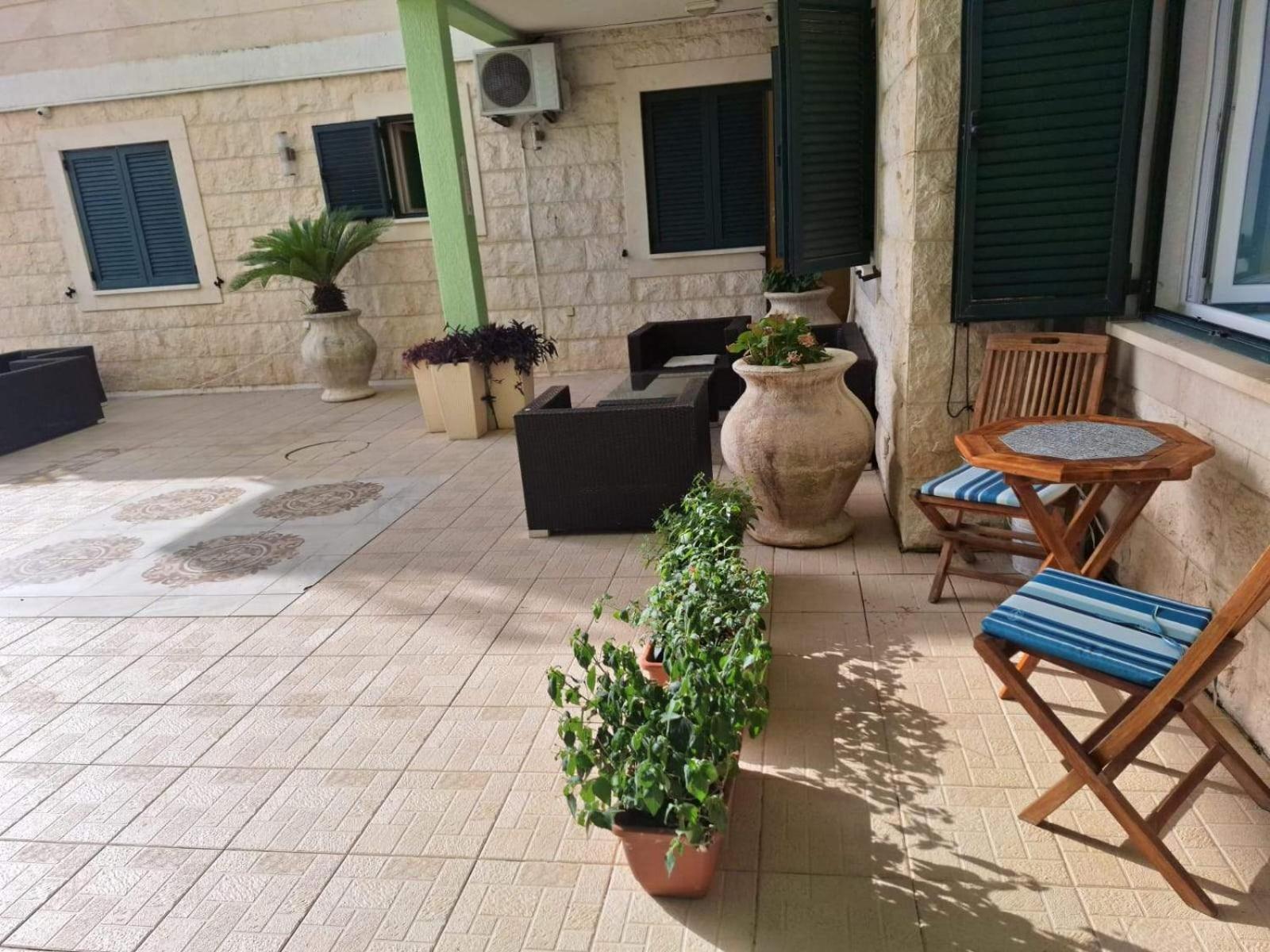 Montesan Luxury Apartment Beach Front Sveti Stefan Dış mekan fotoğraf