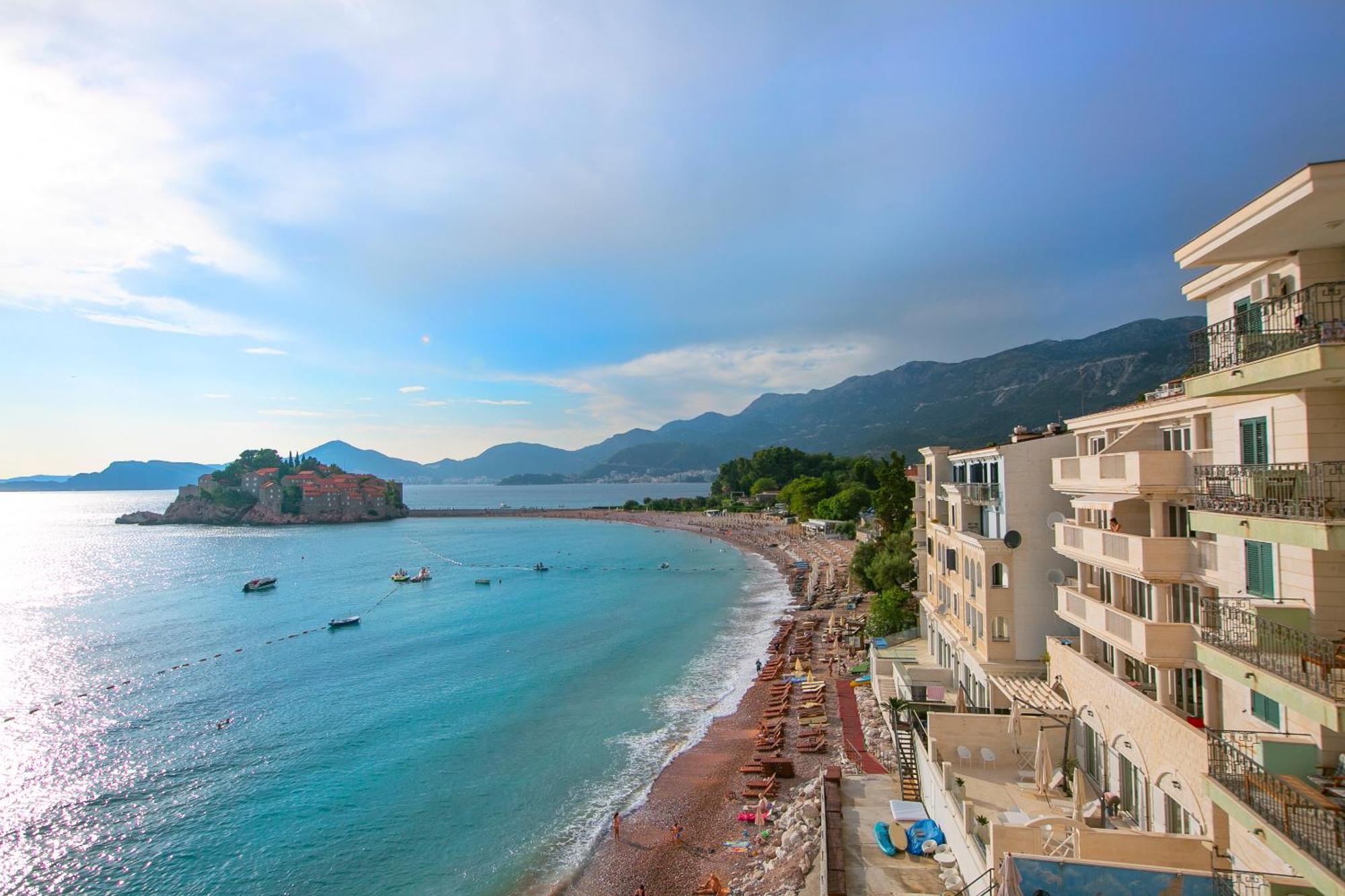 Montesan Luxury Apartment Beach Front Sveti Stefan Dış mekan fotoğraf