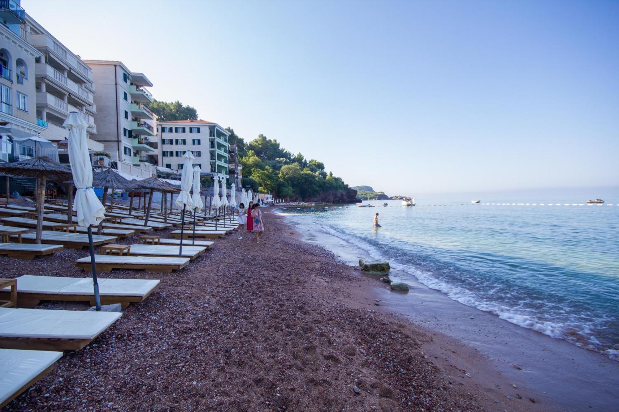 Montesan Luxury Apartment Beach Front Sveti Stefan Dış mekan fotoğraf