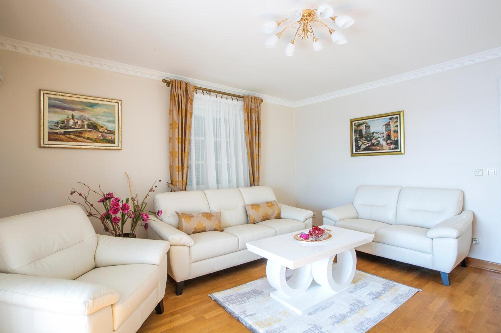 Montesan Luxury Apartment Beach Front Sveti Stefan Dış mekan fotoğraf